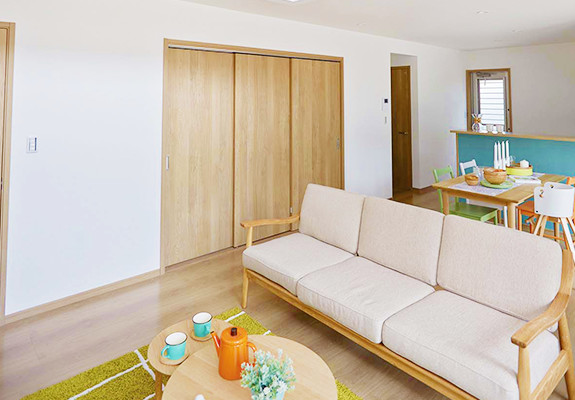 ノルディックハウス(NORDIC HOUSE)内観リビング写真